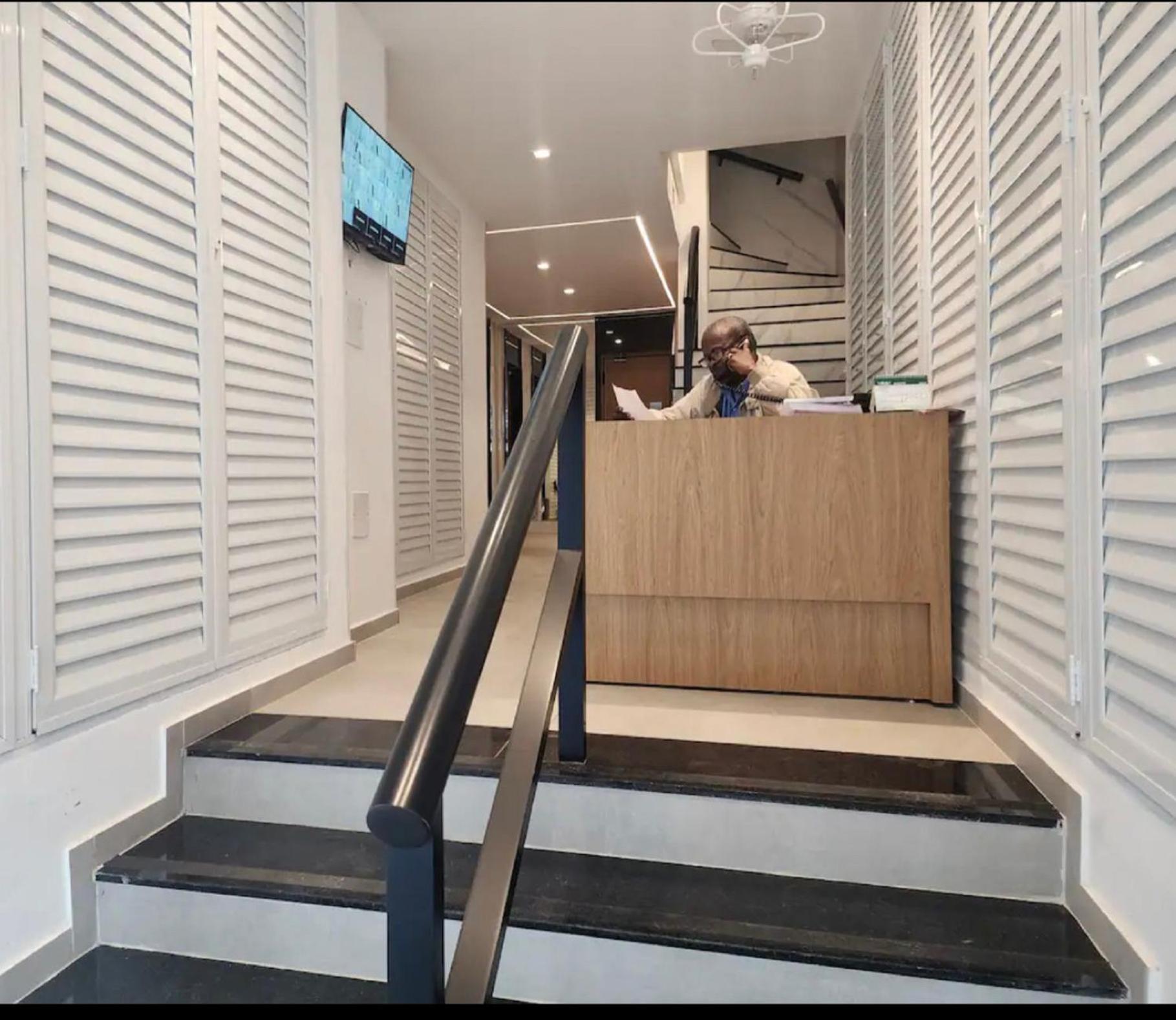 Apartamento Copacabana Qt e Sala a 3 quadras da praia e do Metrô - 250 MB Rio de Janeiro Extérieur photo